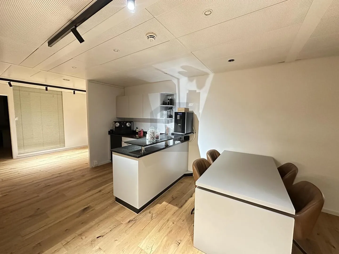 SPAZIO RAPPRESENTATIVO, MIGLIOR COLLEGAMENTO - Foto 3 di 6