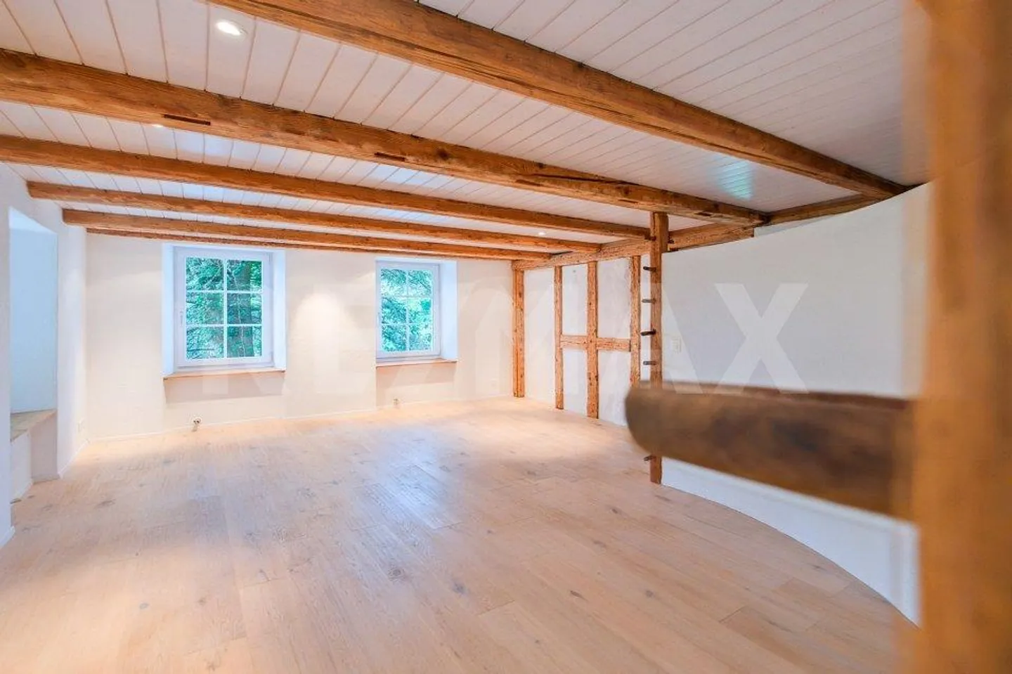 Property with renovated house section and great expansion potential - Photo 8 of 13