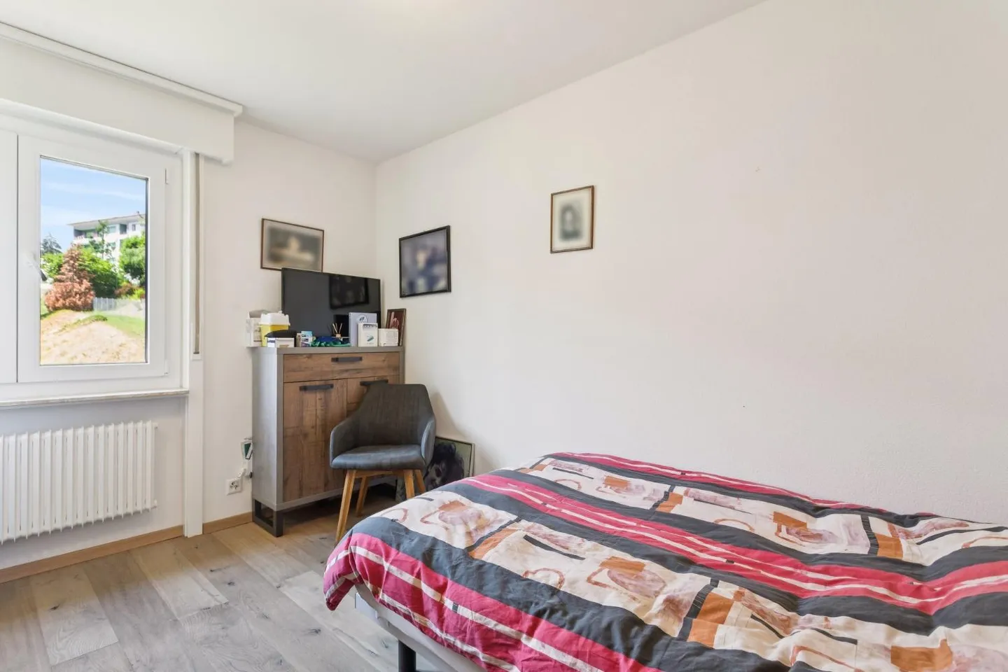 Un appartement rénové de 5.5 pièces au cœur de Villars-sur-Glâne - Photo 4 sur 10