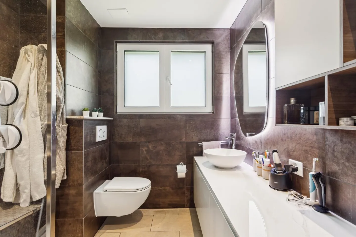 Un appartement rénové de 5.5 pièces au cœur de Villars-sur-Glâne - Photo 6 sur 10