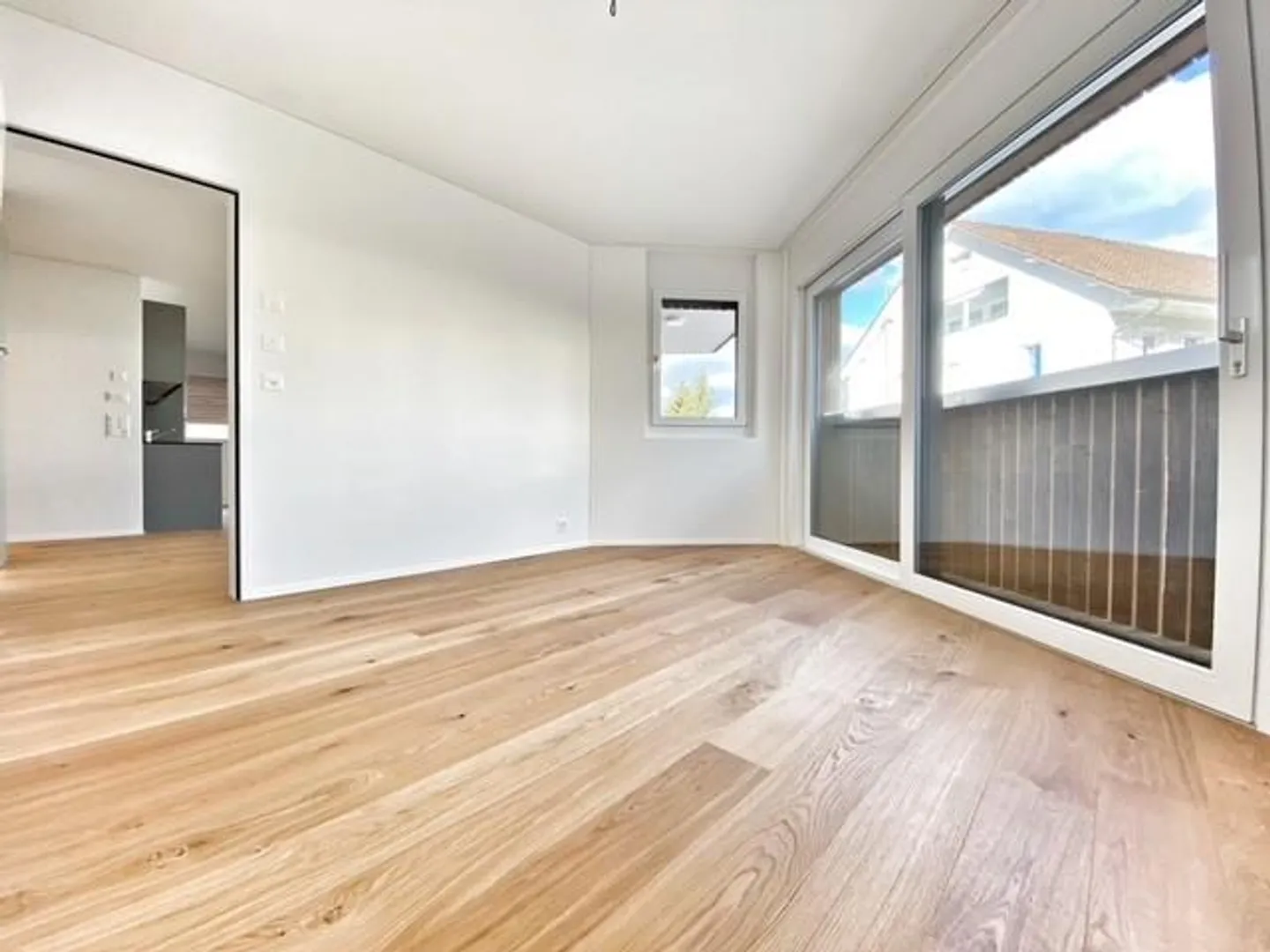 Moderne 3.5-Zimmer-Wohnung im Grünen - Foto 5 von 7