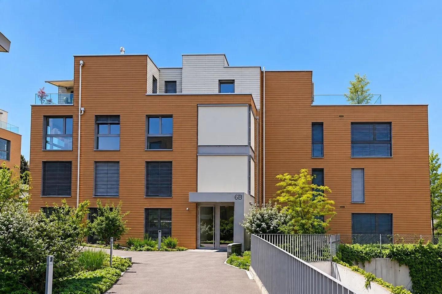 Modernes Apartment in Lachen SZ - Foto 1 von 11