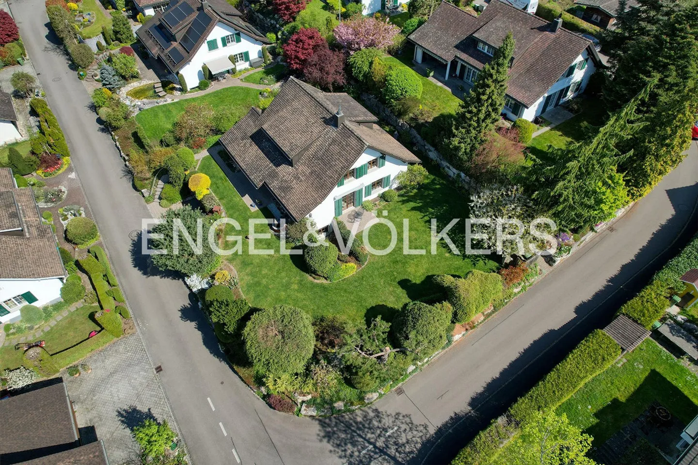 Geräumiges Einfamilienhaus in Jonen - Foto 2 von 9