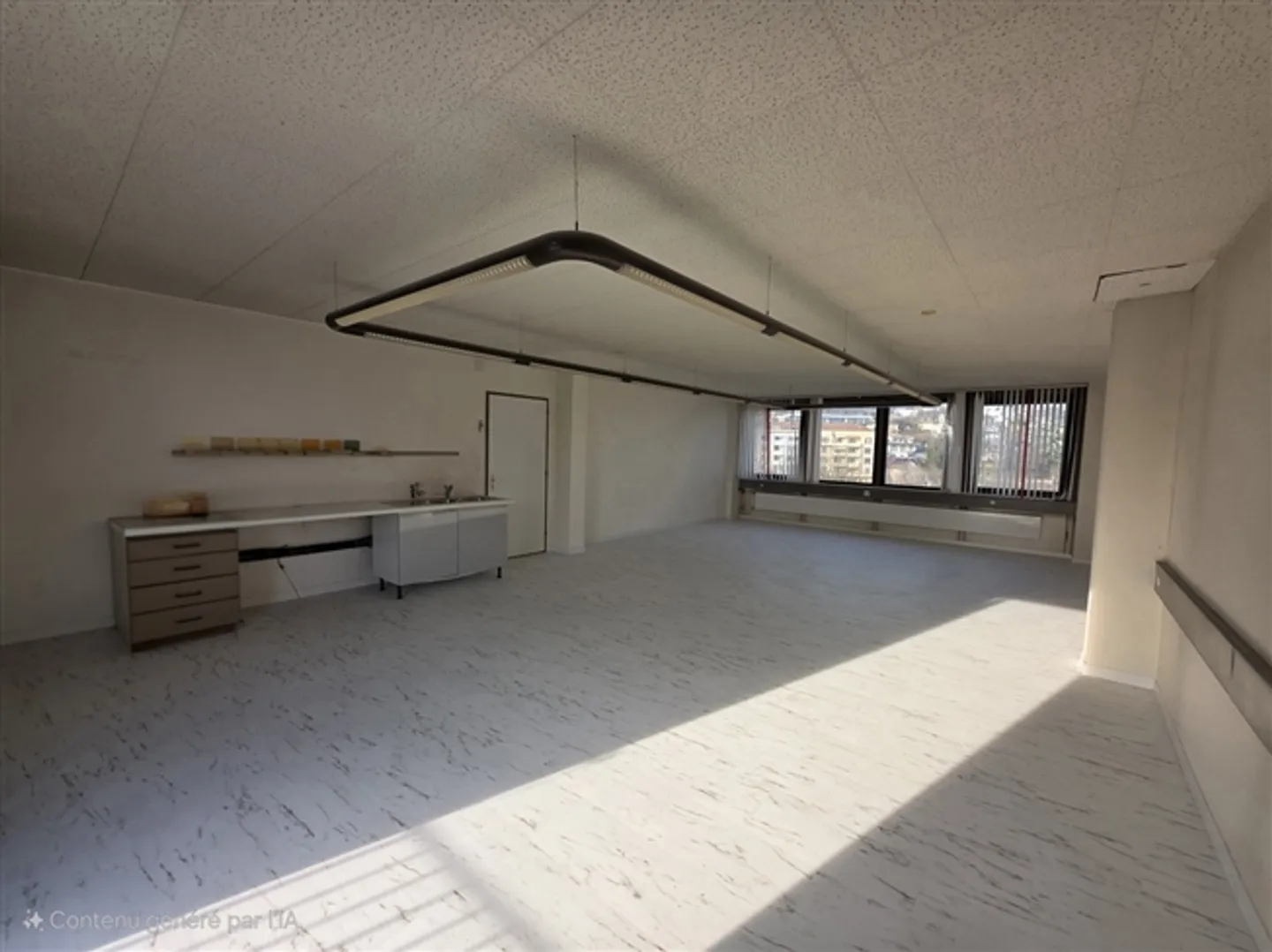 Spazio commerciale di 60 m2 - Foto 1 di 3