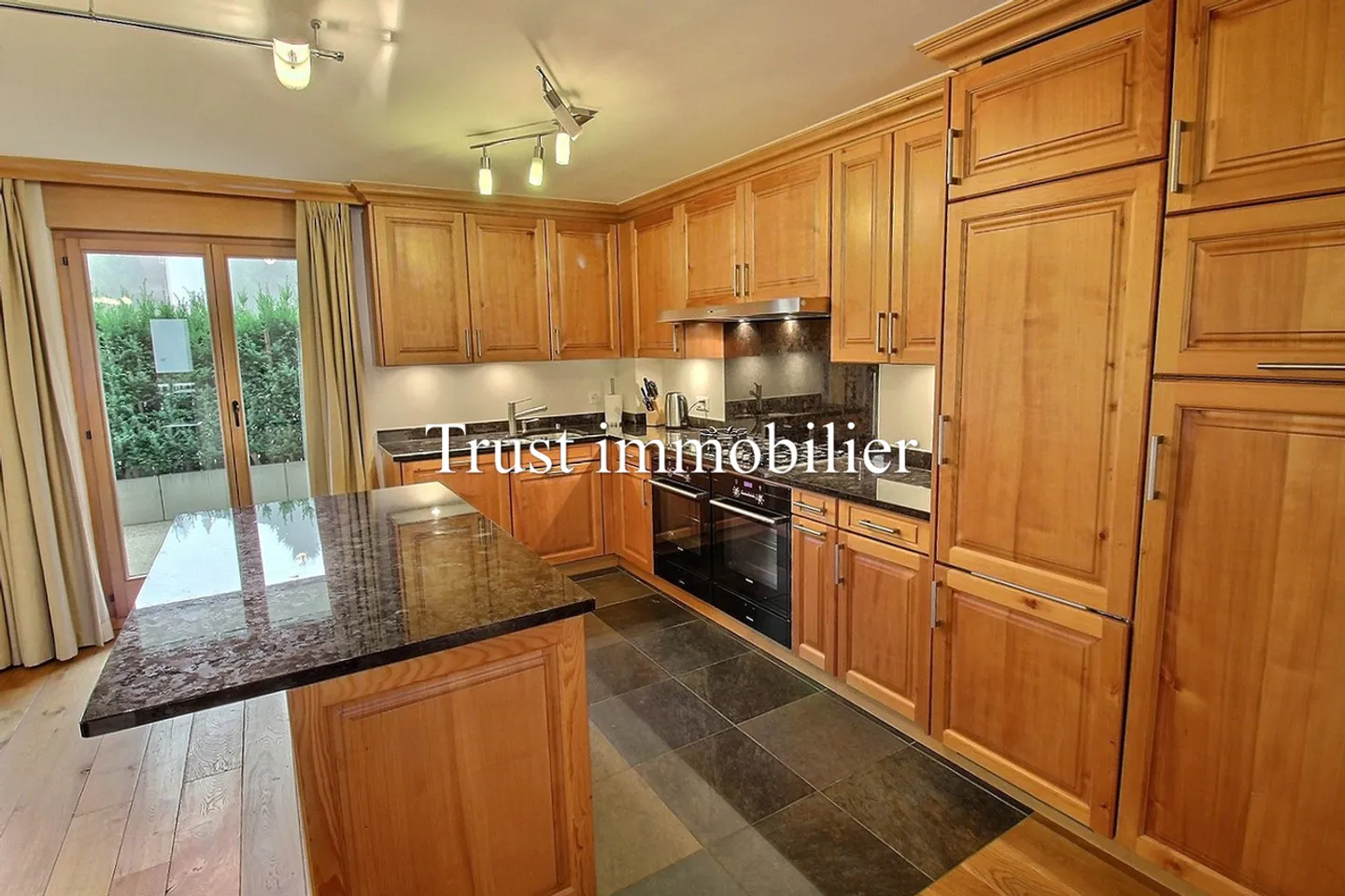 5003. Appartamento doppio al piano terra nel centro di Crans - Foto 10 di 26