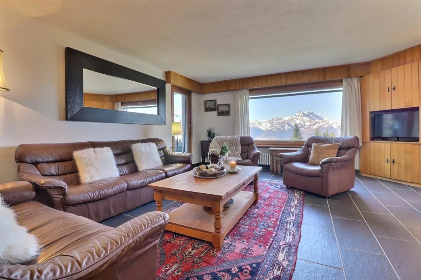 Four-Room Apartment in Villars-sur-Ollon - Photo 1 of 21