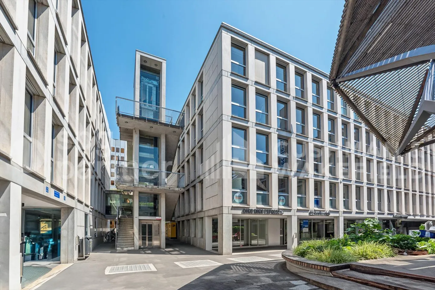 Your strategic address for an exceptional working environment - Photo 1 of 10