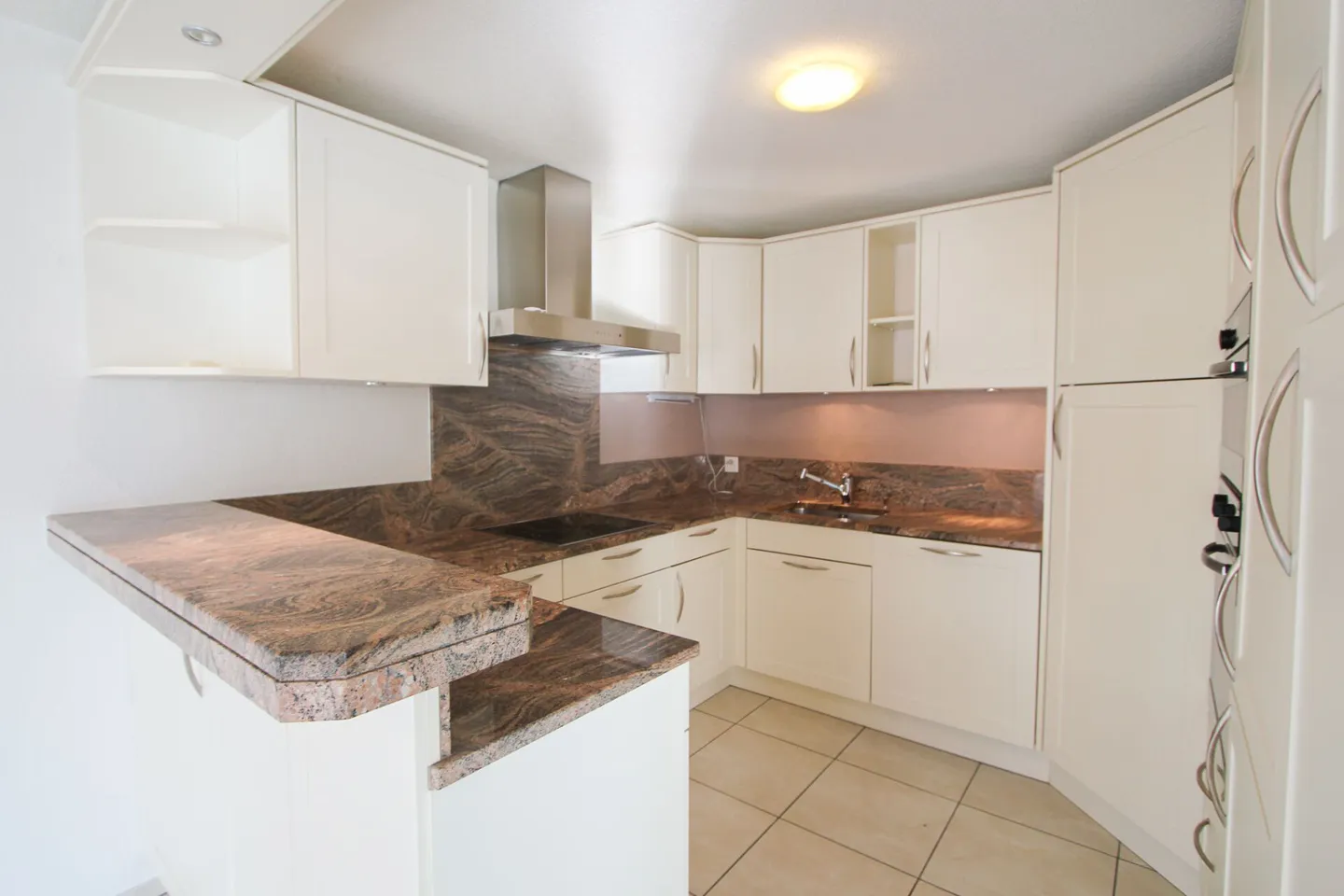 Zentral, sonnig & familienfreundlich  -  Attraktive 5.5-Zimmer Maisonette-Dachwohnung - Foto 6 von 13