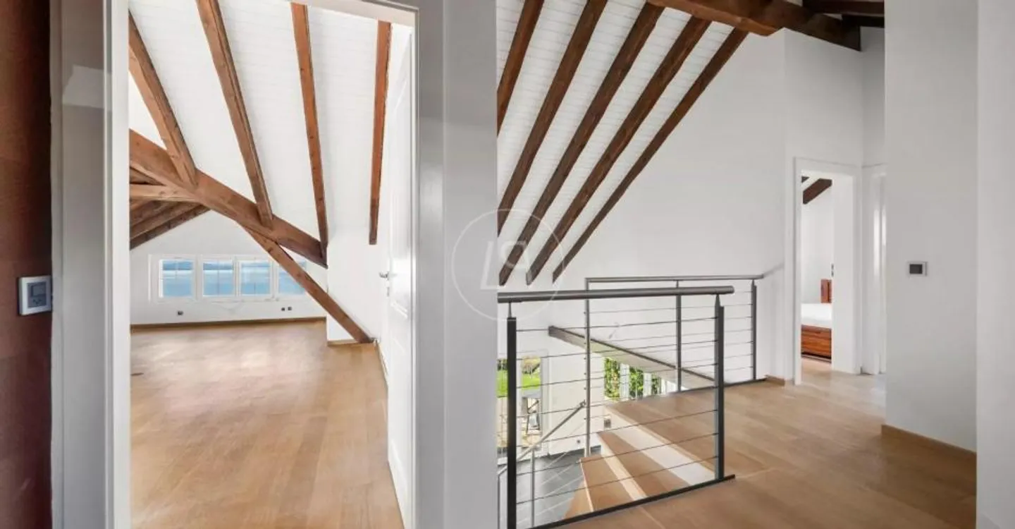 Maison Familiale Rénovée avec Vue sur le Lac - Photo 11 sur 11
