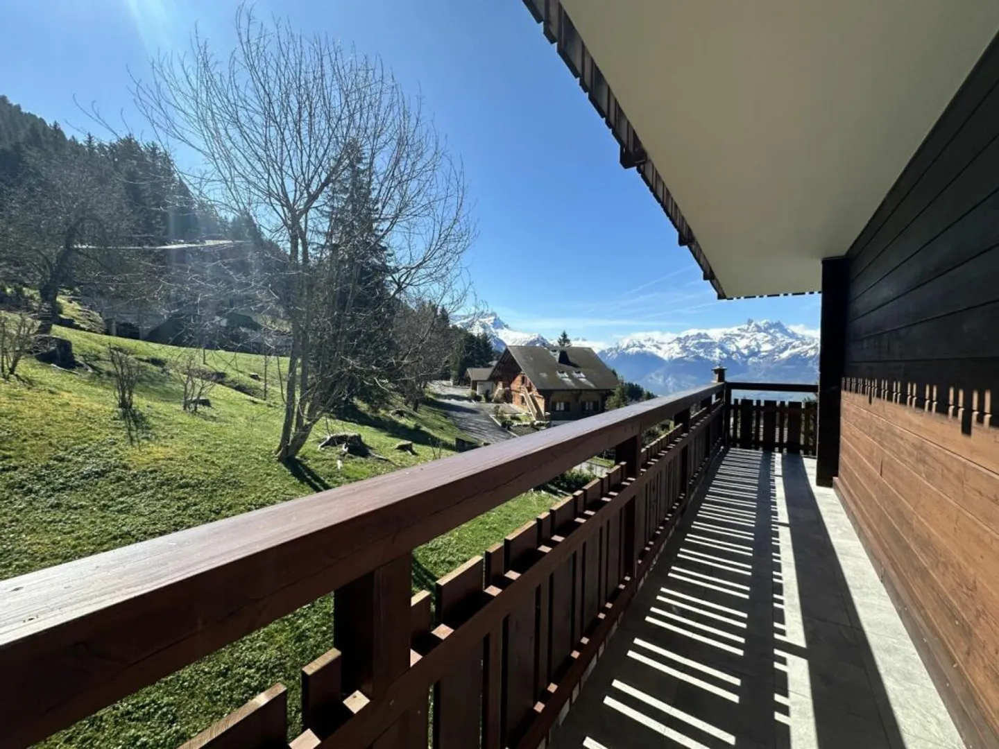 Four-Room Apartment in Villars-sur-Ollon - Photo 14 of 21