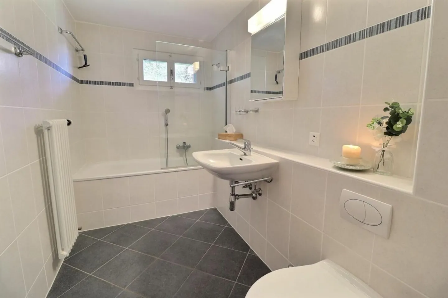 Four-Room Apartment in Villars-sur-Ollon - Photo 11 of 21