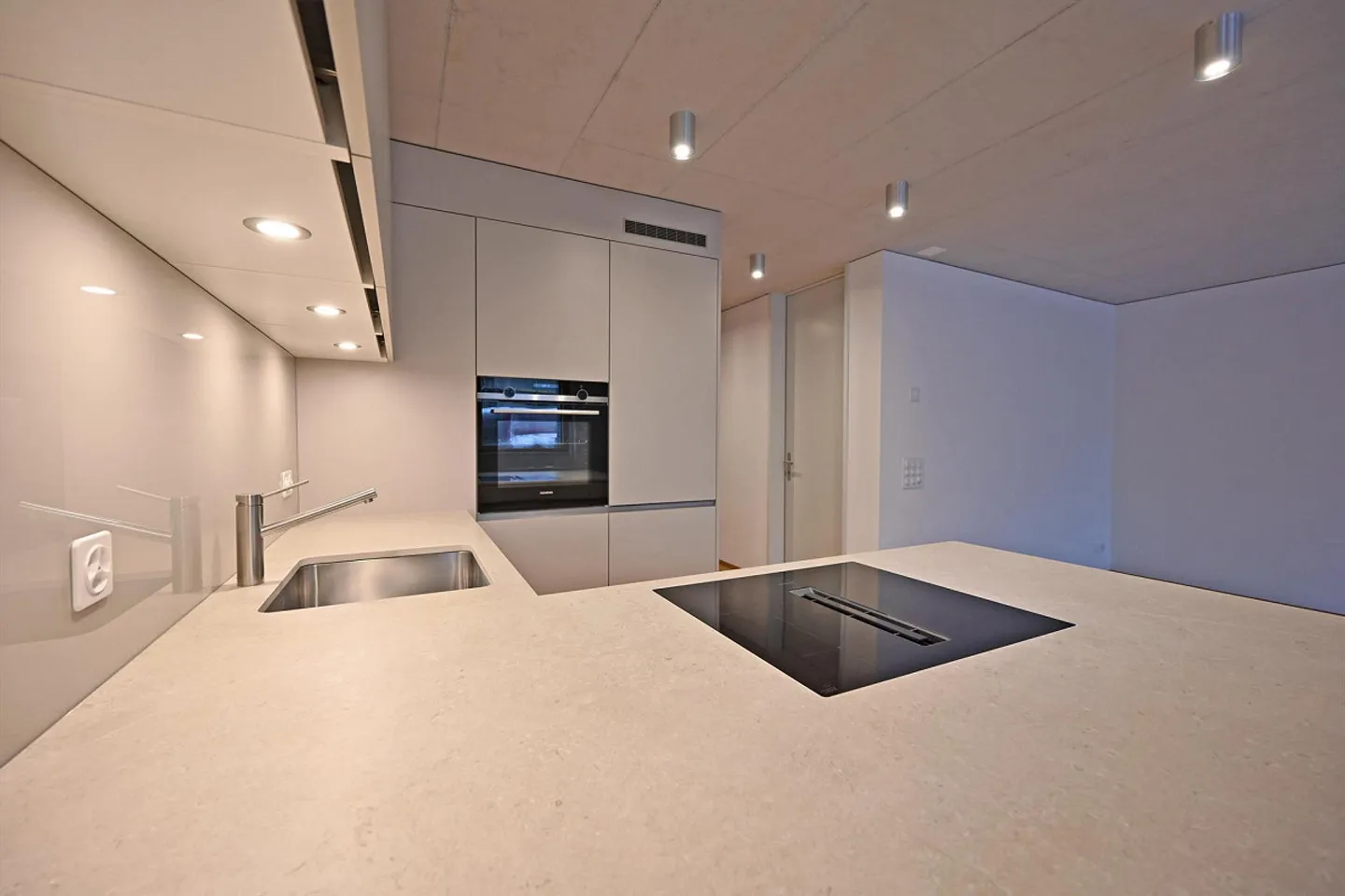 Looking for a new apartment? - Photo 7 of 13