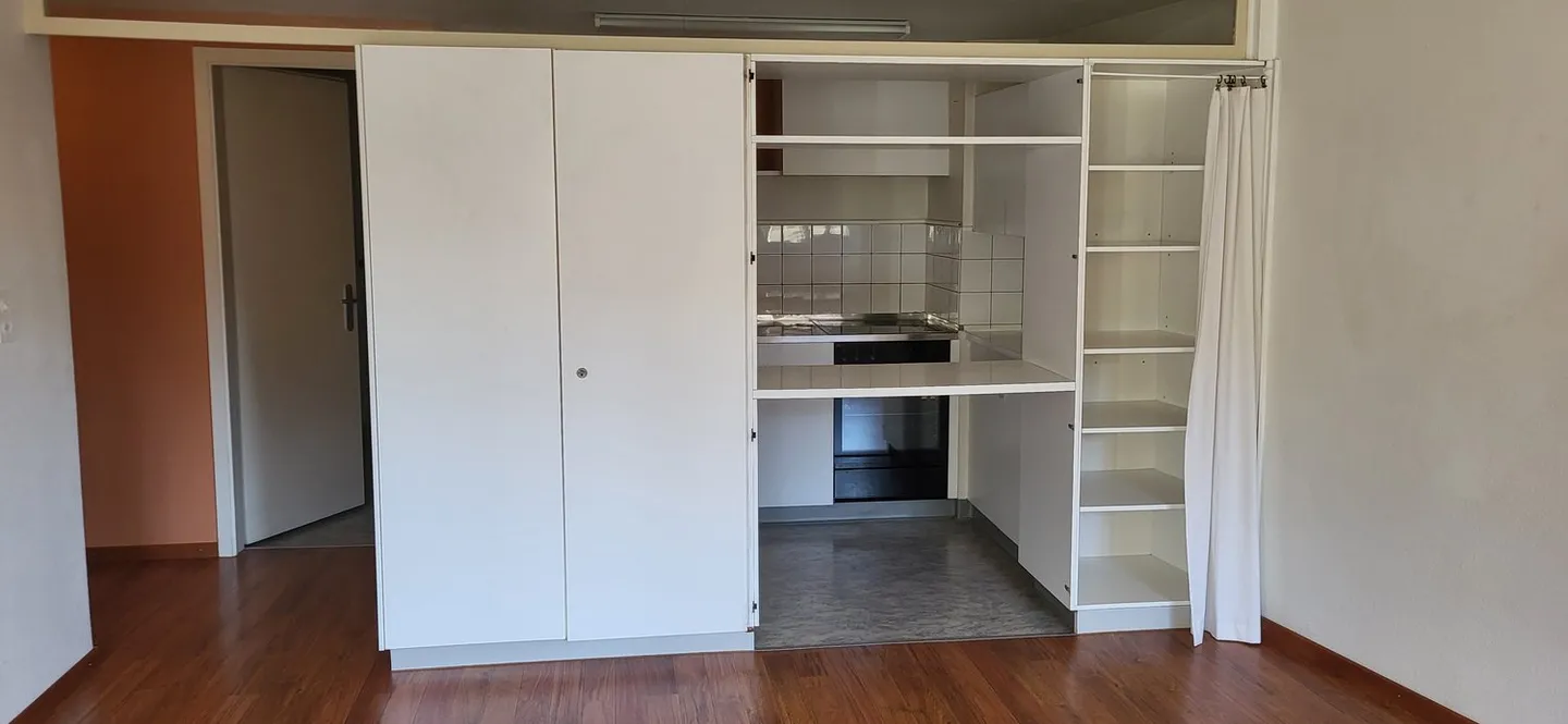 Appartement 1 pièce, 4ème étage, dans le style rétro au cœur de la vieille ville de Bienne - Photo 14 sur 15
