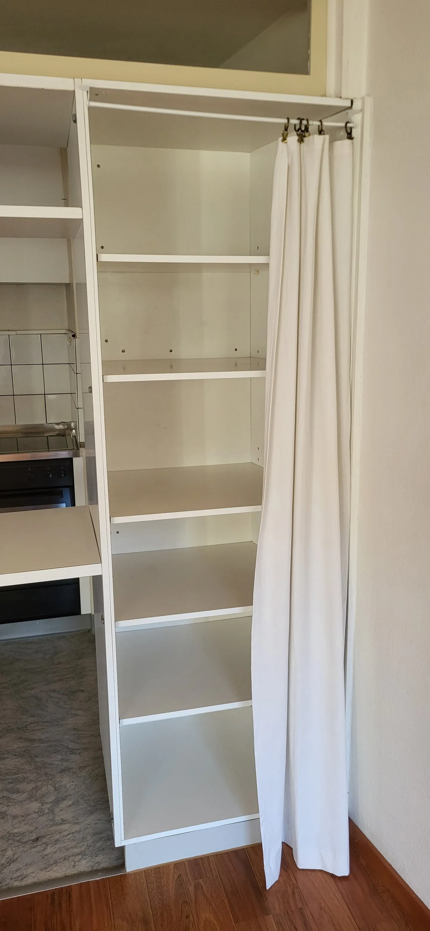 Appartement 1 pièce, 4ème étage, dans le style rétro au cœur de la vieille ville de Bienne - Photo 15 sur 15