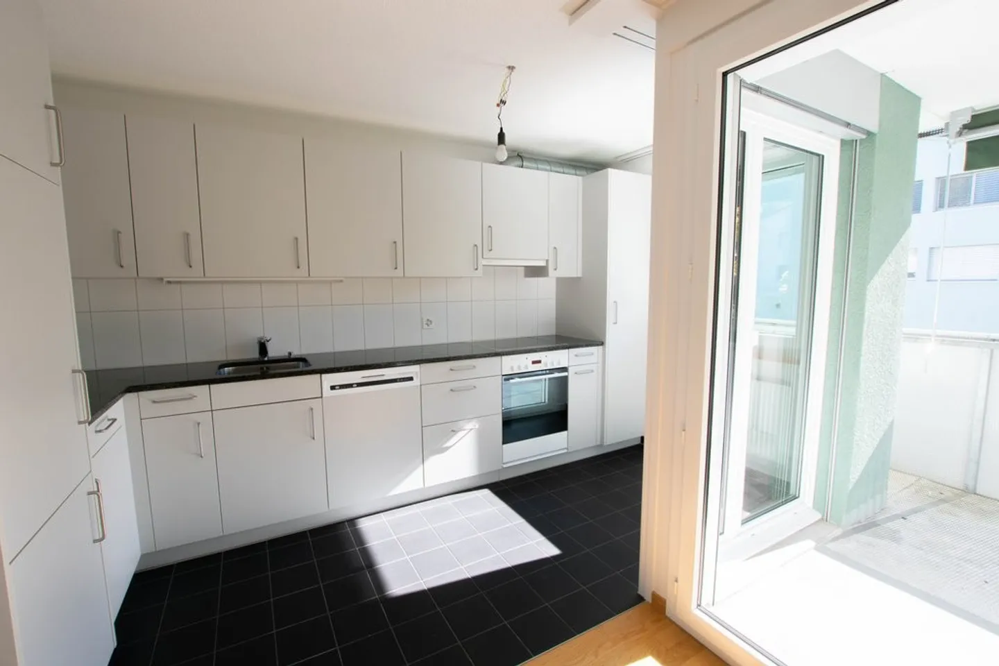 Wohnung mieten - Foto 2 von 9