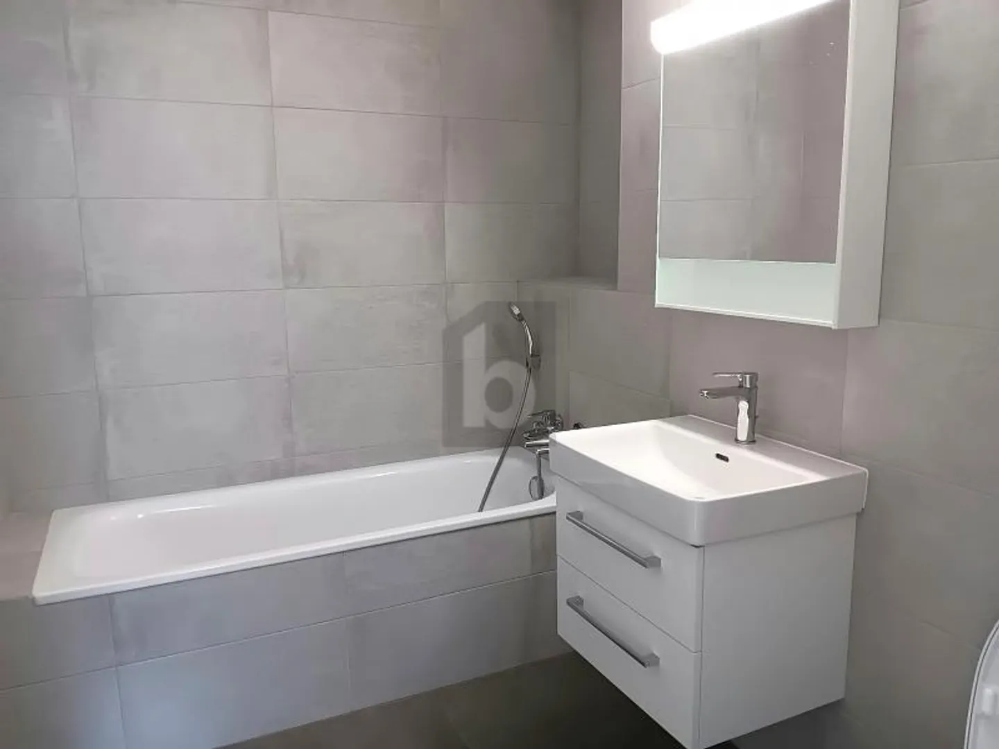 Appartement Moderne avec Vue - Photo 5 sur 6