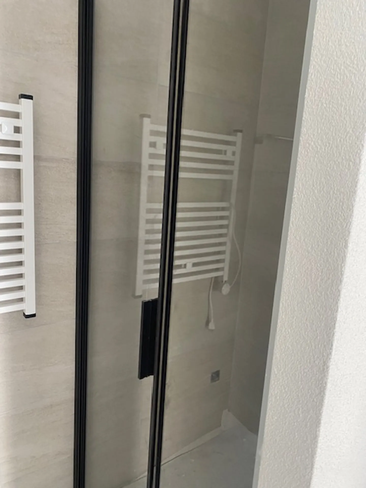 Zu verkaufen - NEUE Penthouse 3,5 Zimmer mit SÜD-Terrasse - Sion (VS) - Foto 10 von 17