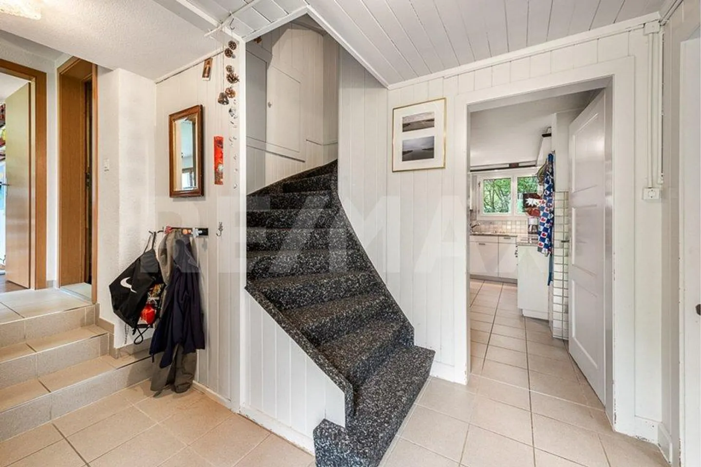 5½-Room Single-Family House in a Beautiful Location - Photo 9 of 13