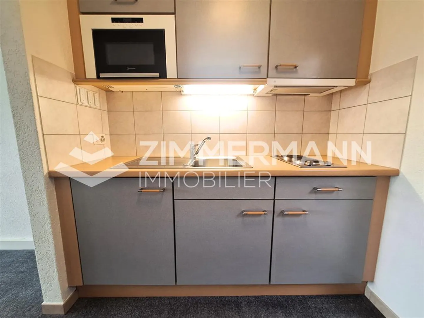 Offices,1,22 - Photo 1 of 6