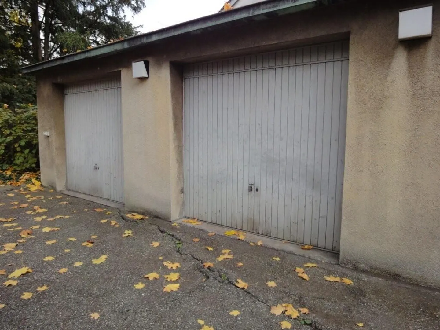 Single Garage - Photo 2 of 2