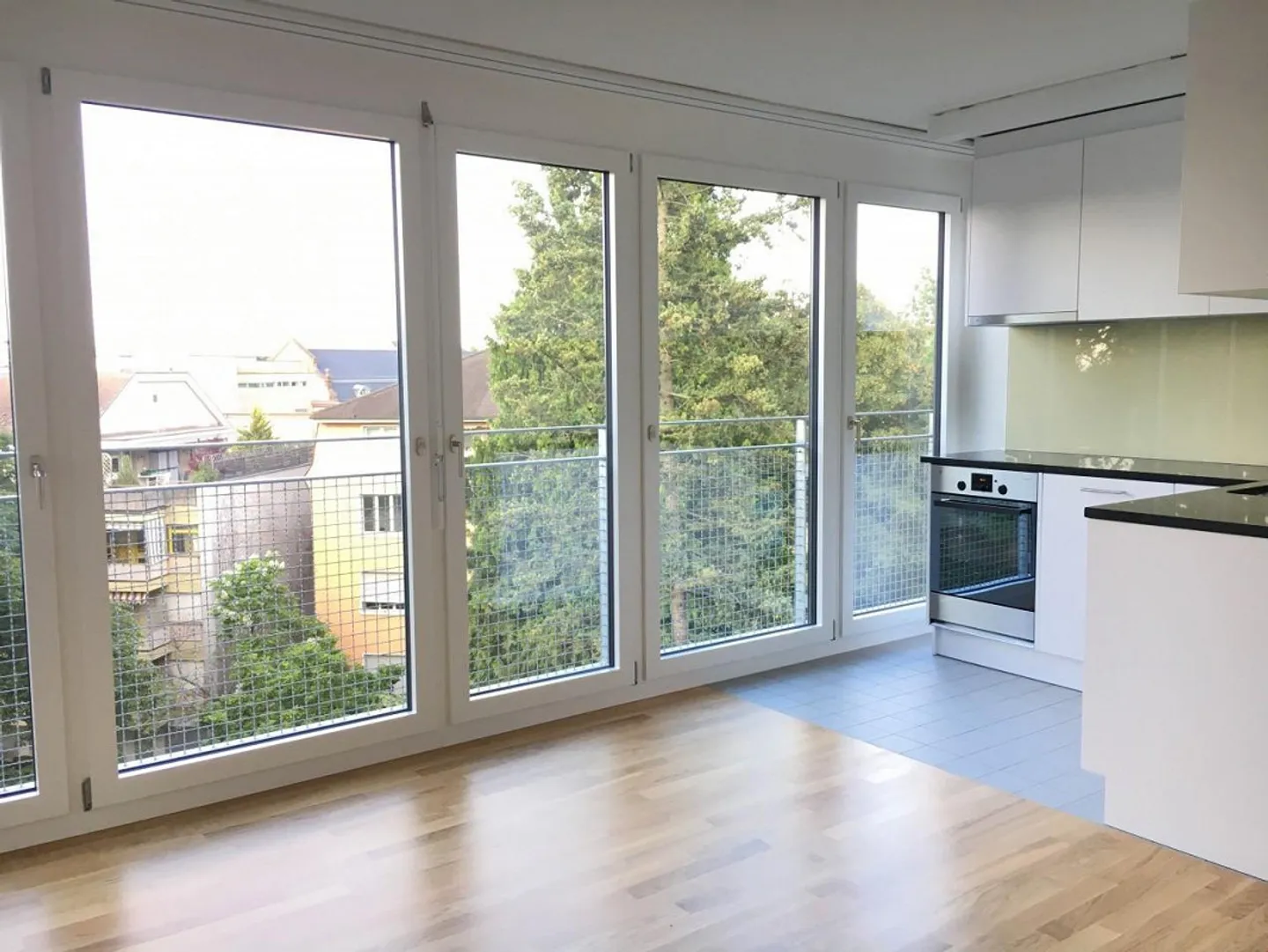 Beautiful 1.5 room apartment with great view - Photo 1 of 8