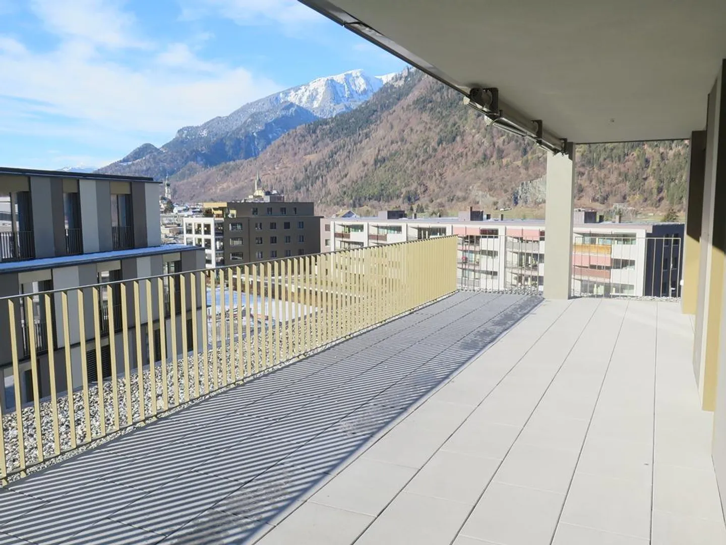 Appartement penthouse exclusif de 4½ pièces avec terrasse ensoleillée et vue panoramique - Photo 13 sur 14