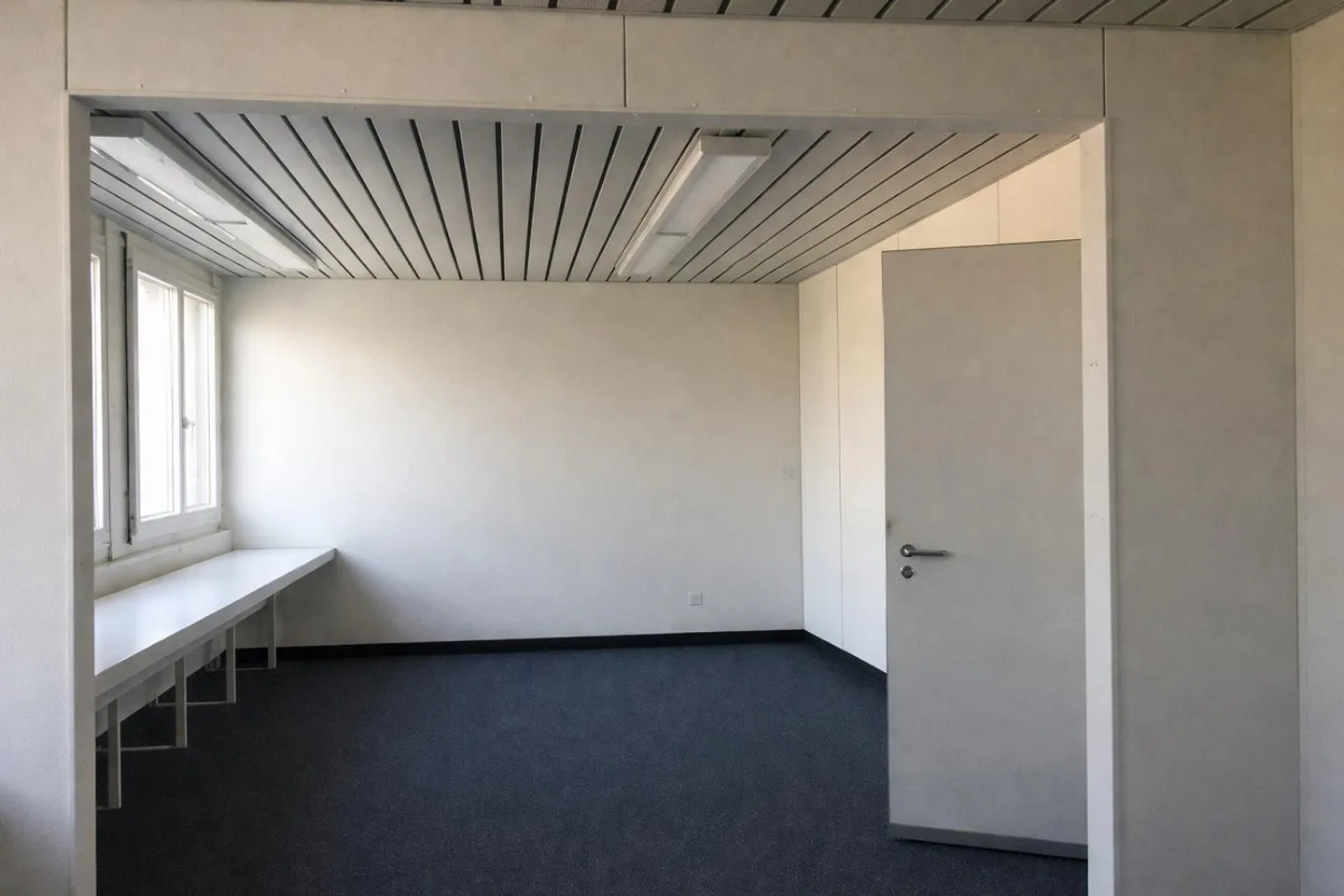 500 to 3,500 m² Commercial and Office Spaces - Photo 5 of 10