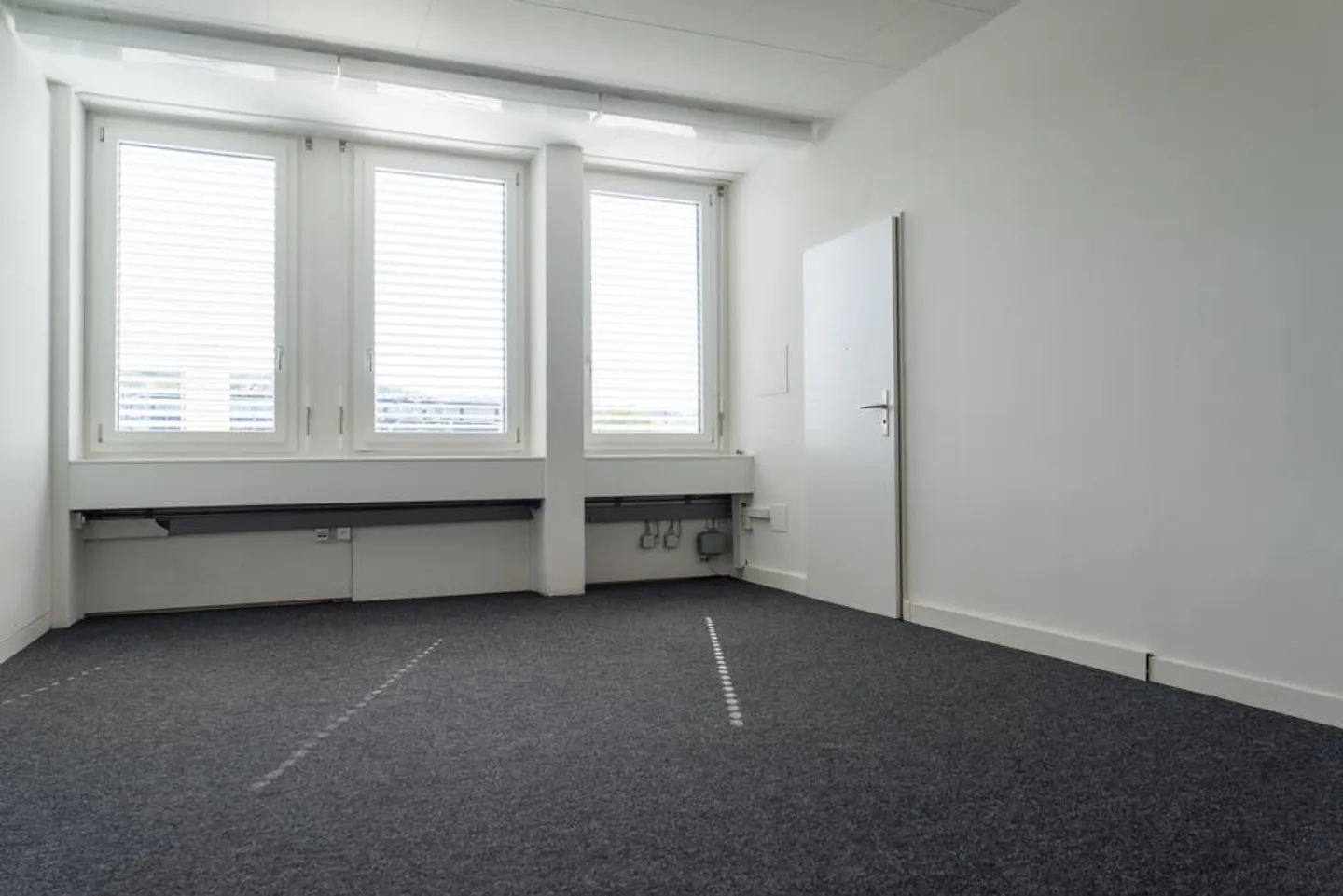 500 to 3,500 m² Commercial and Office Spaces - Photo 4 of 10