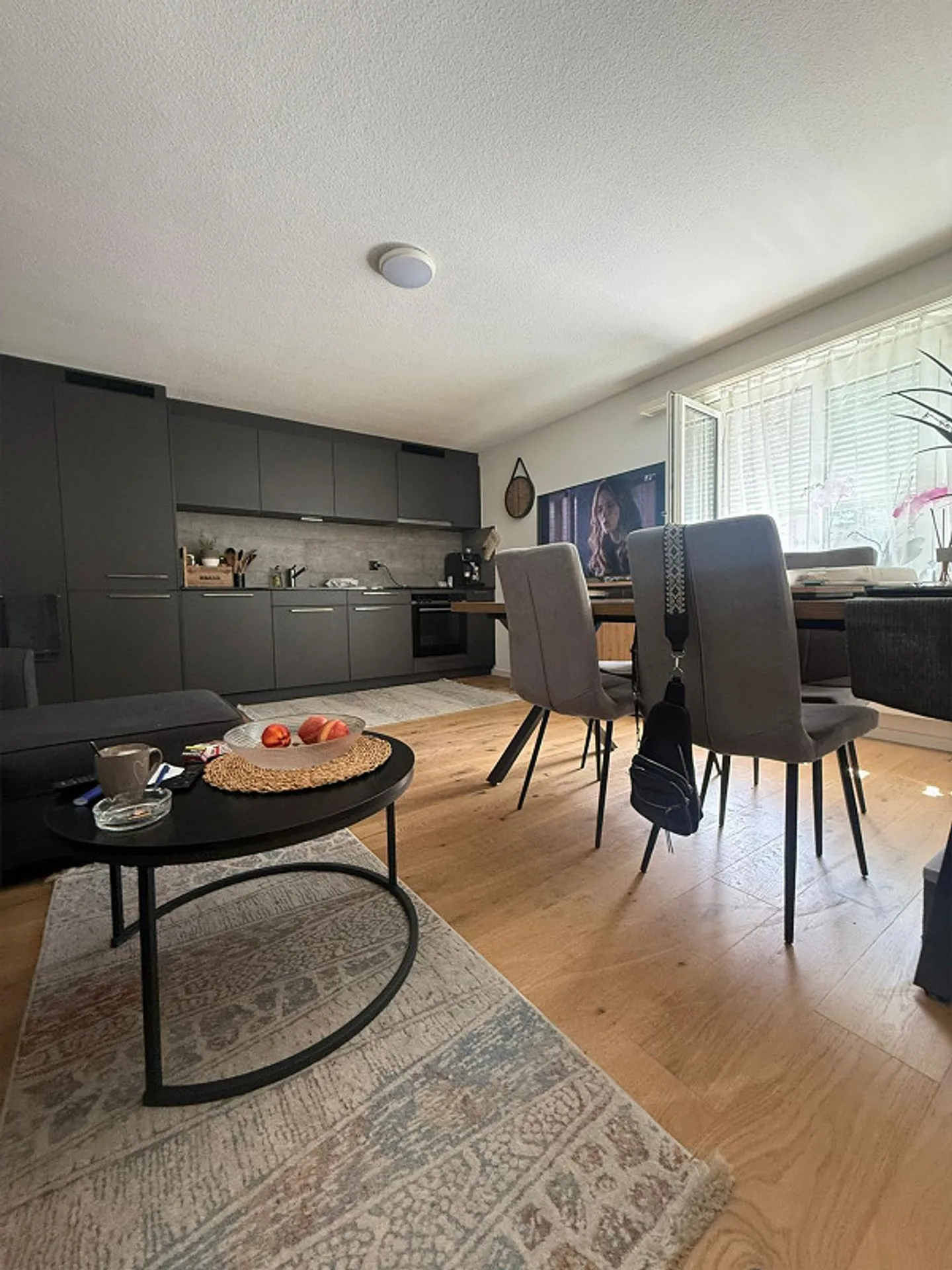 Moderno appartamento con 2 camere in una zona residenziale tranquilla - Foto 2 di 5