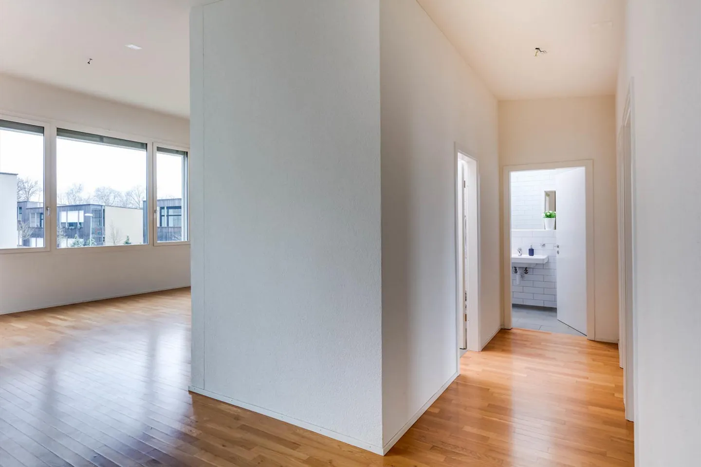 Vie ensoleillée dans le vert - Photo 3 sur 12