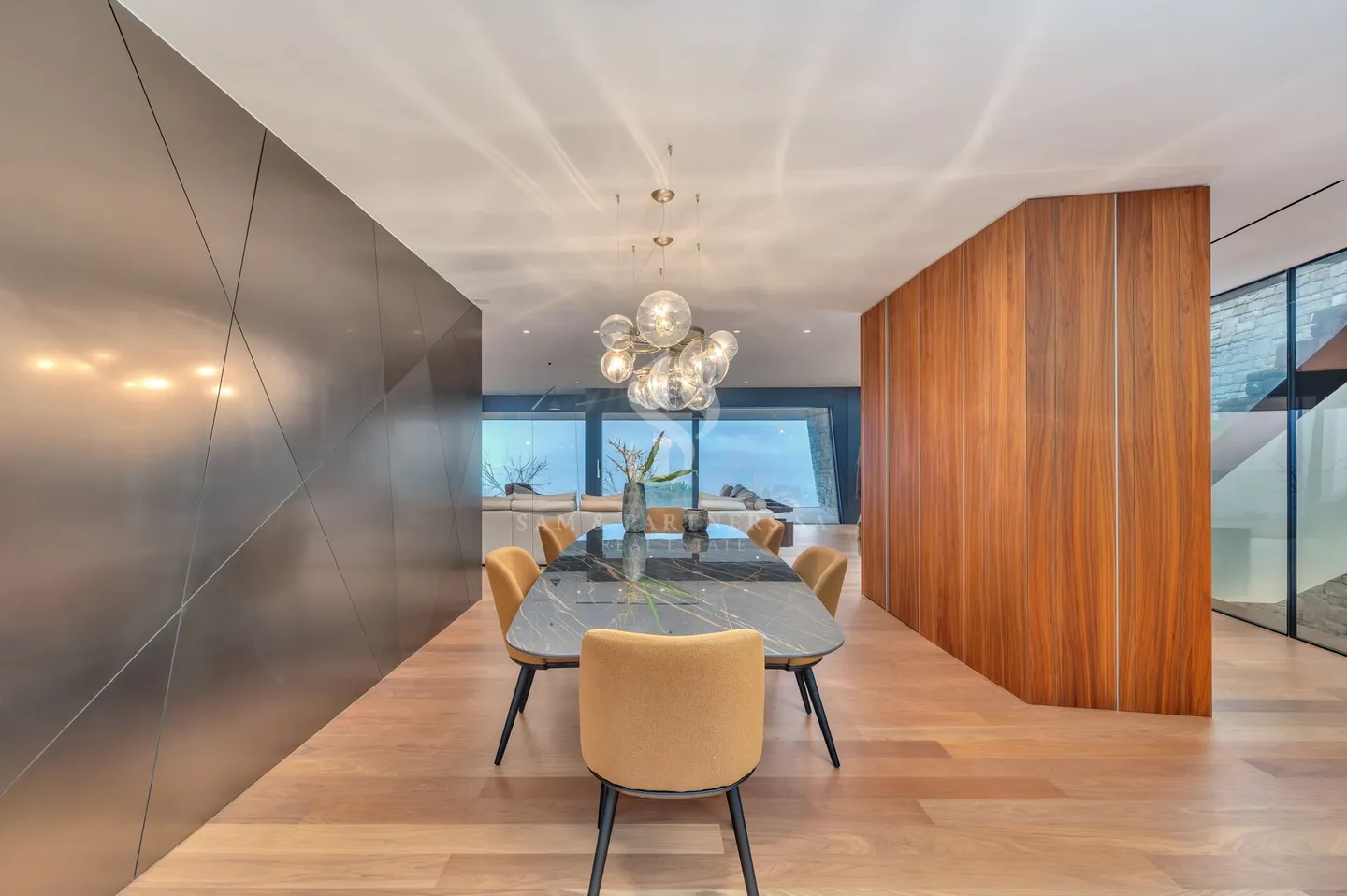 Luxury Penthouse with Pool - Photo 10 of 21