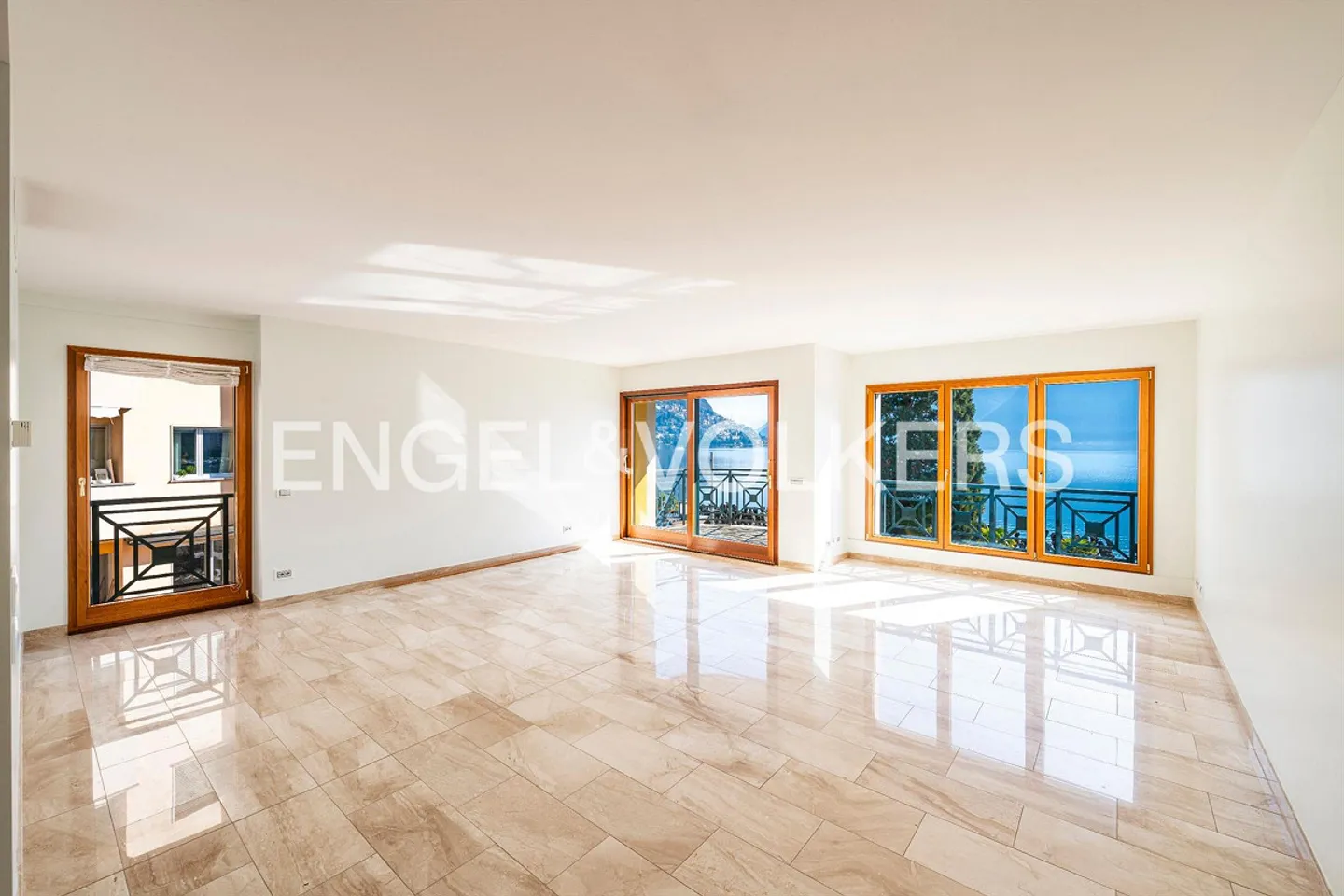 Lakefront Apartments in Lugano - Unit 11 - Photo 2 of 13