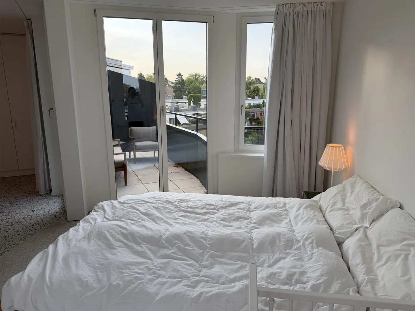 Helle 3½-Zimmer-Attikawohnung mit drei Balkonen und Weitsicht - Photo 11 sur 12