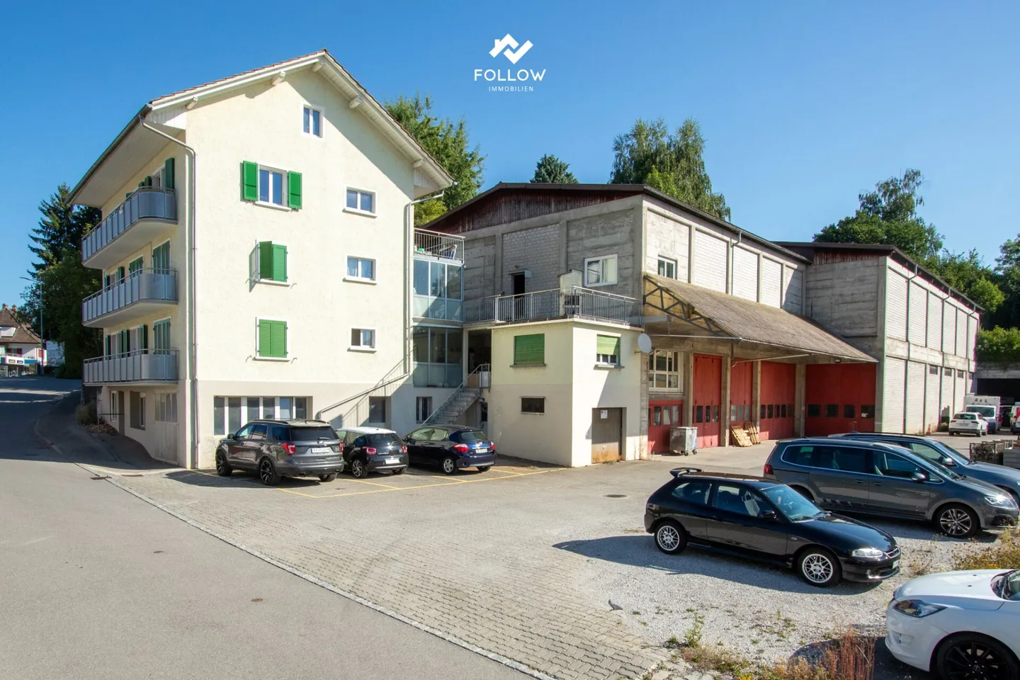 Edificio residenziale e magazzino situato in posizione centrale con grande potenziale - Foto 1 di 17