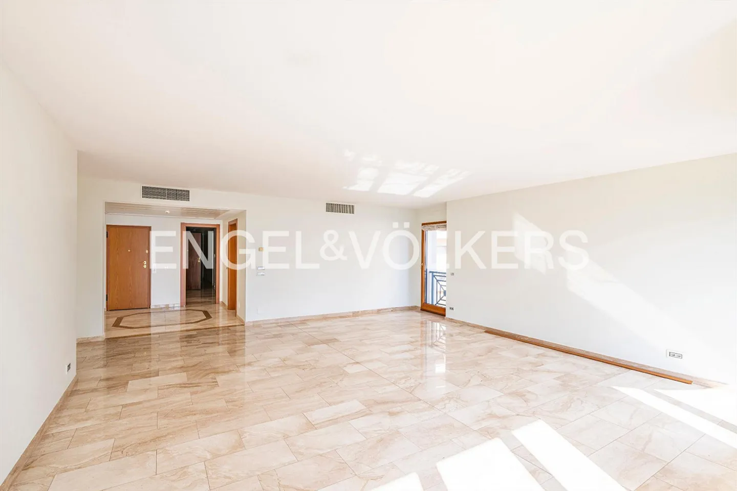 Lakefront Apartments in Lugano - Unit 11 - Photo 4 of 13