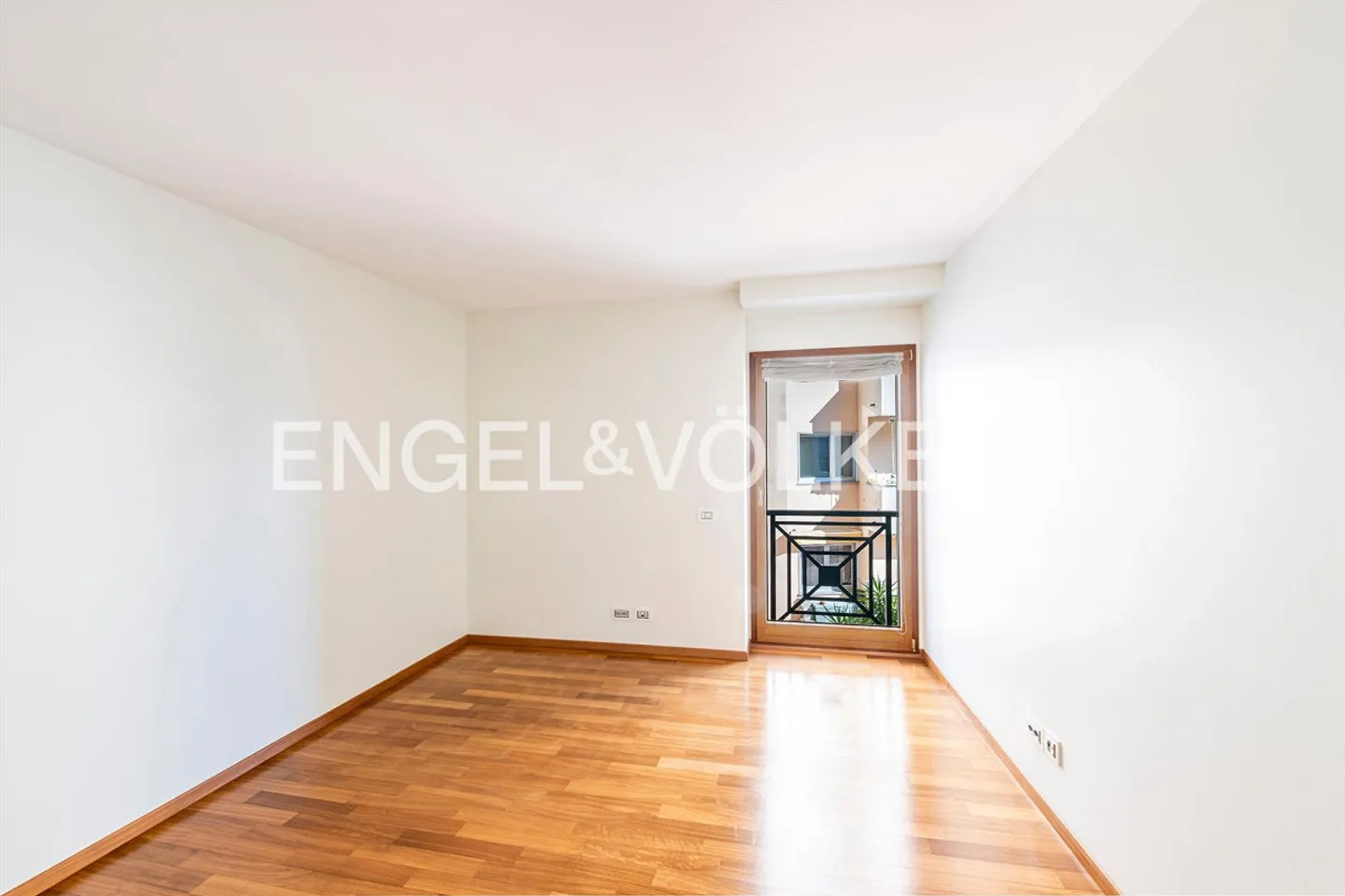 Lakefront Apartments in Lugano - Unit 11 - Photo 7 of 13