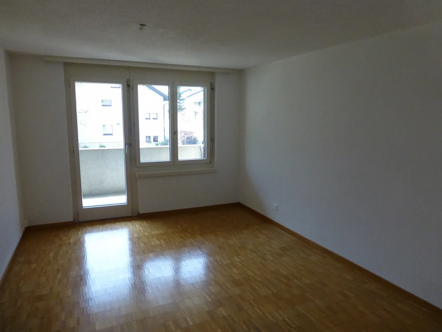 Spacious, Quiet 4.5 Room Apartment - Photo 6 of 8