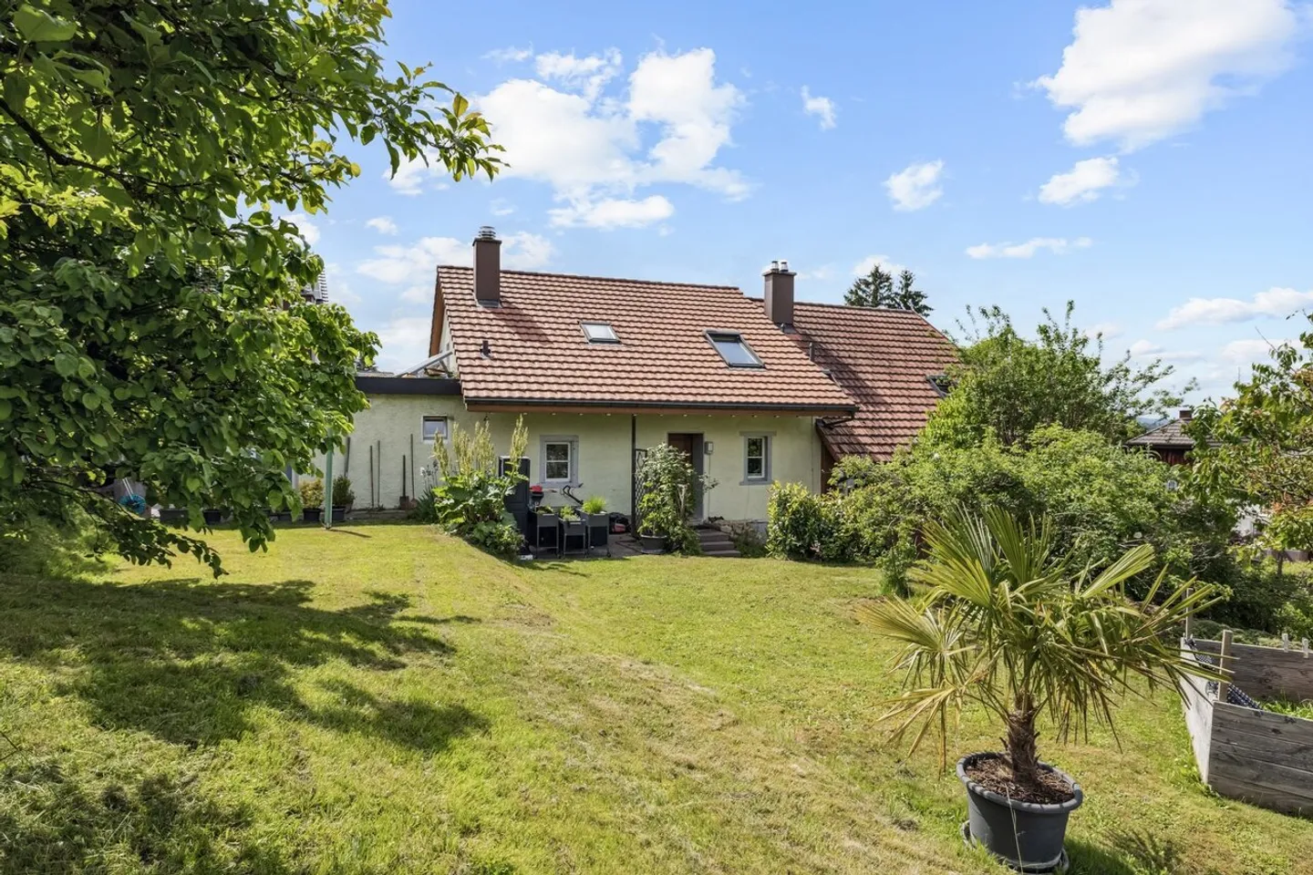 Gepflegtes Zuhause im Grünen mit vielen Möglichkeiten - Foto 1 von 7