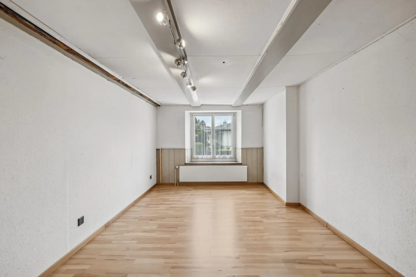 Gepflegtes Zuhause im Grünen mit vielen Möglichkeiten - Foto 4 von 7