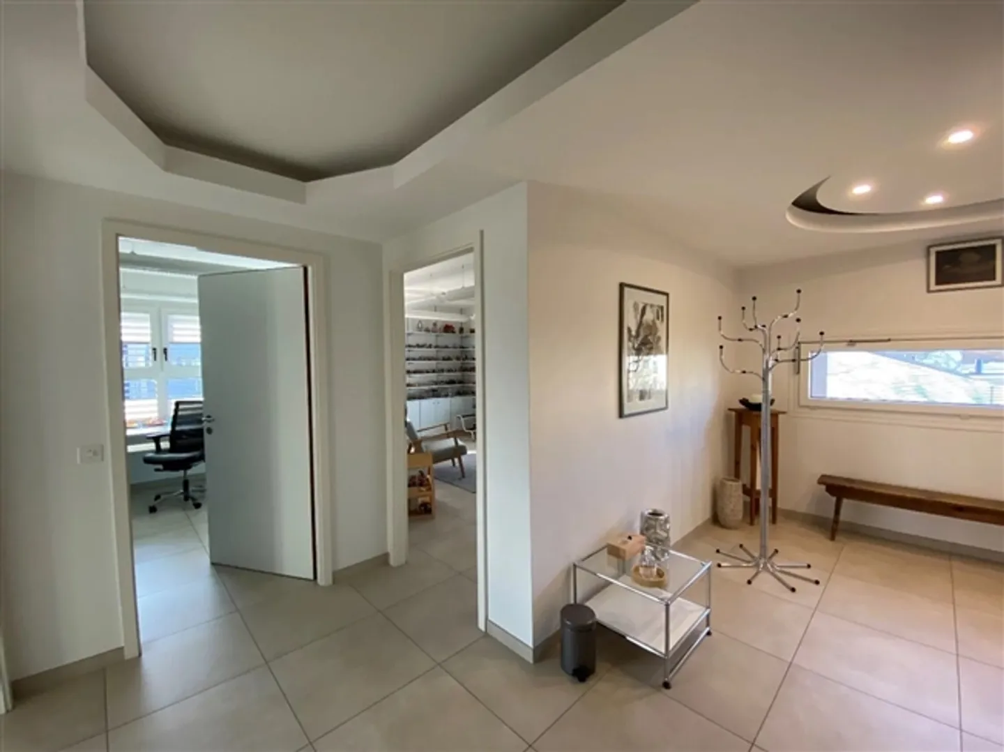 Bureaux joliment meublés - Photo 5 sur 16