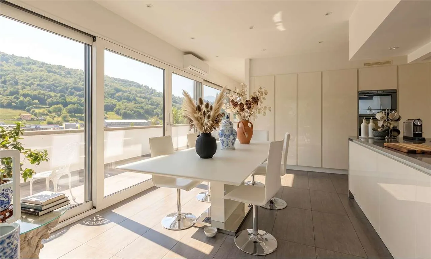 Villa moderna a pochi minuti dal centro di Lugano - Foto 5 di 13
