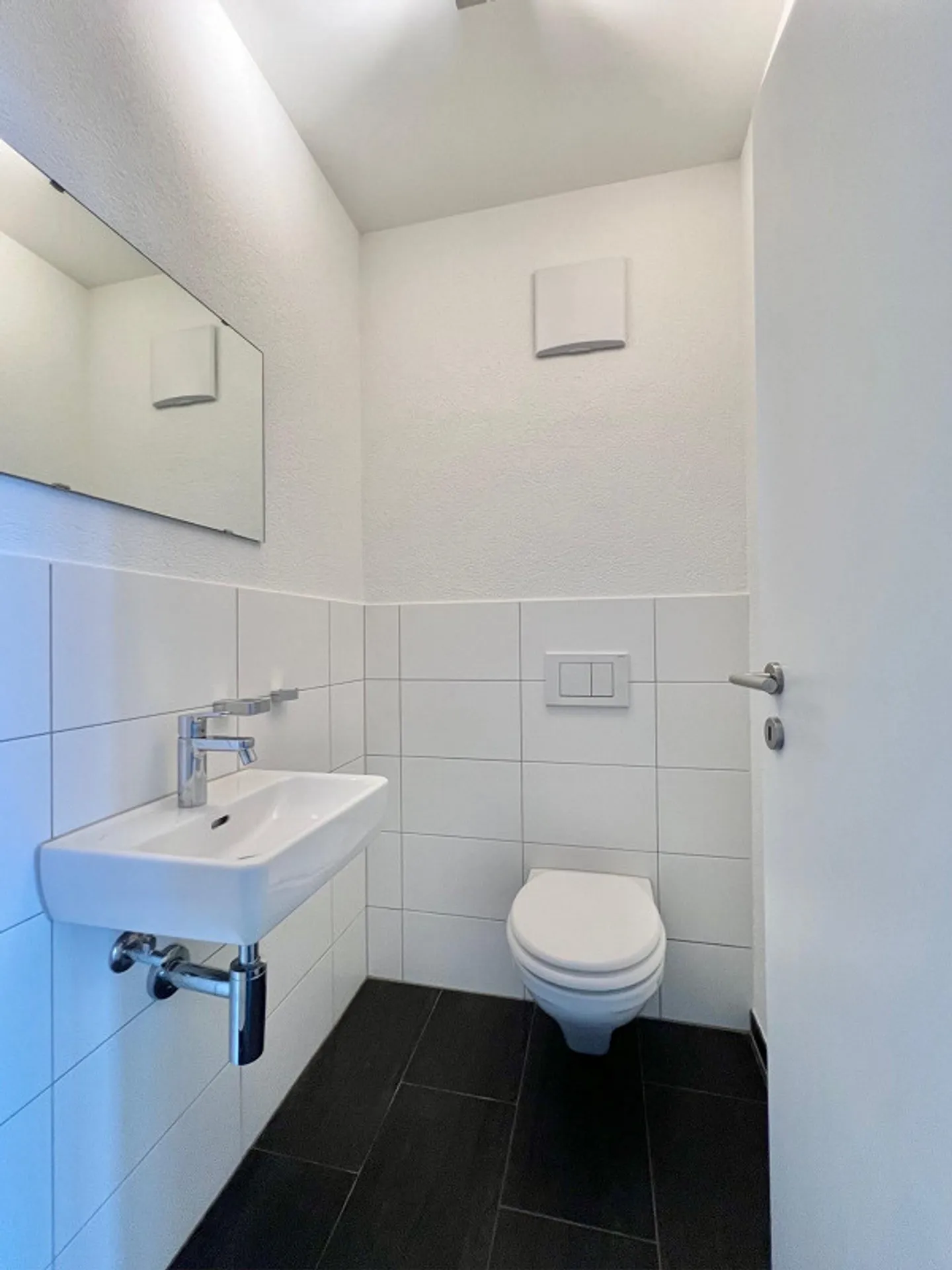 Moderne 4.5-Zimmer-Wohnung mit Loggia - Foto 6 von 8