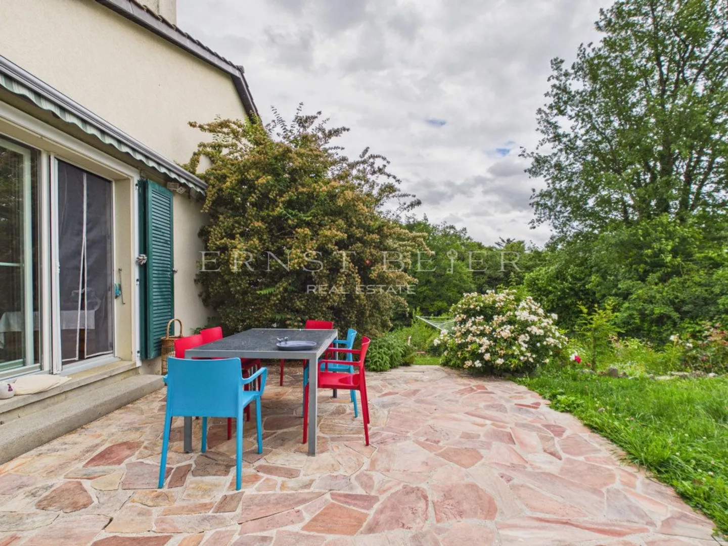 Villa familiale avec jardin à Cremières - Photo 6 sur 8