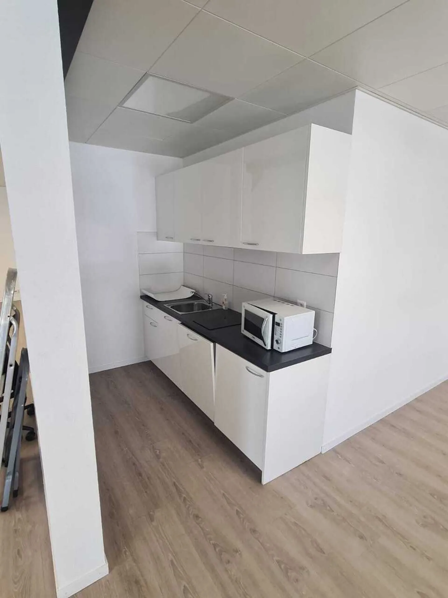 Espace de Bureau Polyvalent à Aigle - Photo 8 sur 9