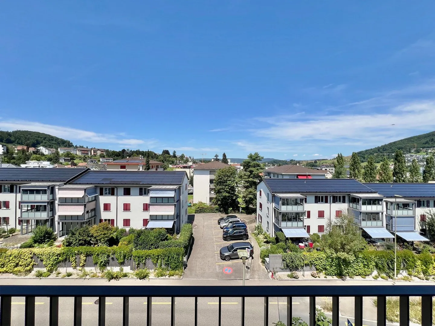 Moderne 4.5-Zimmer-Wohnung mit Loggia - Foto 8 von 8