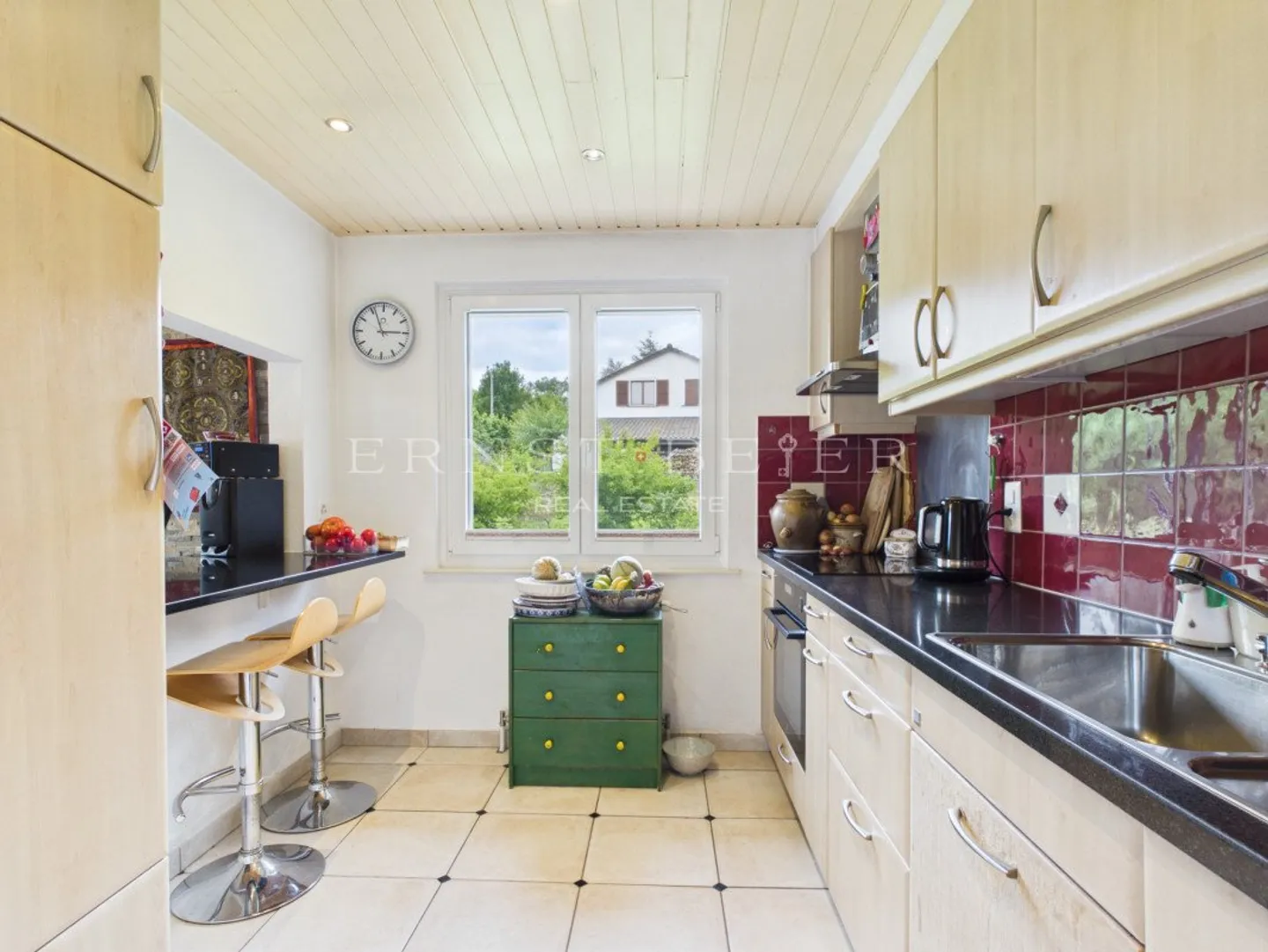 Villa familiale avec jardin à Cremières - Photo 3 sur 8
