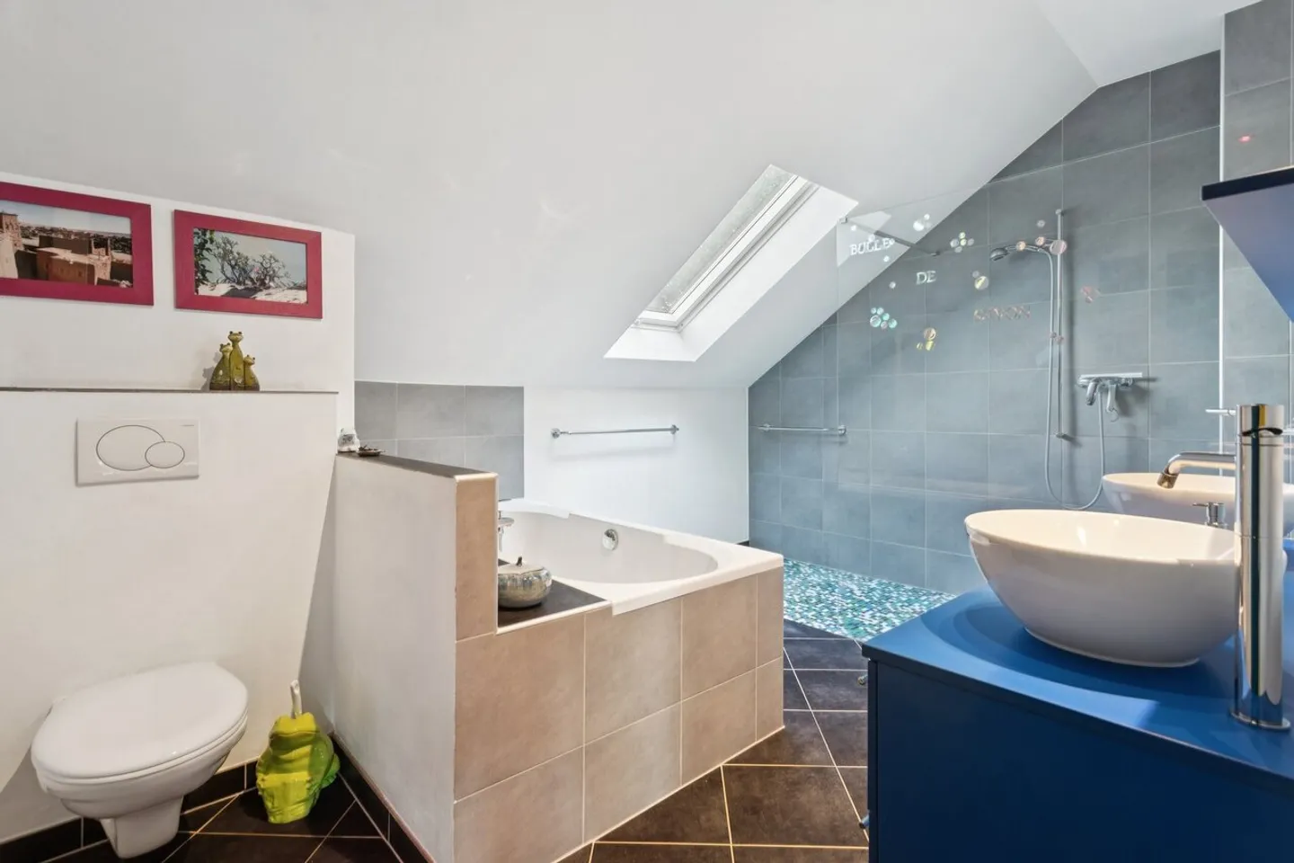 Diskrete Eleganz in einer grünen Umgebung in Fontaines - Foto 13 von 17