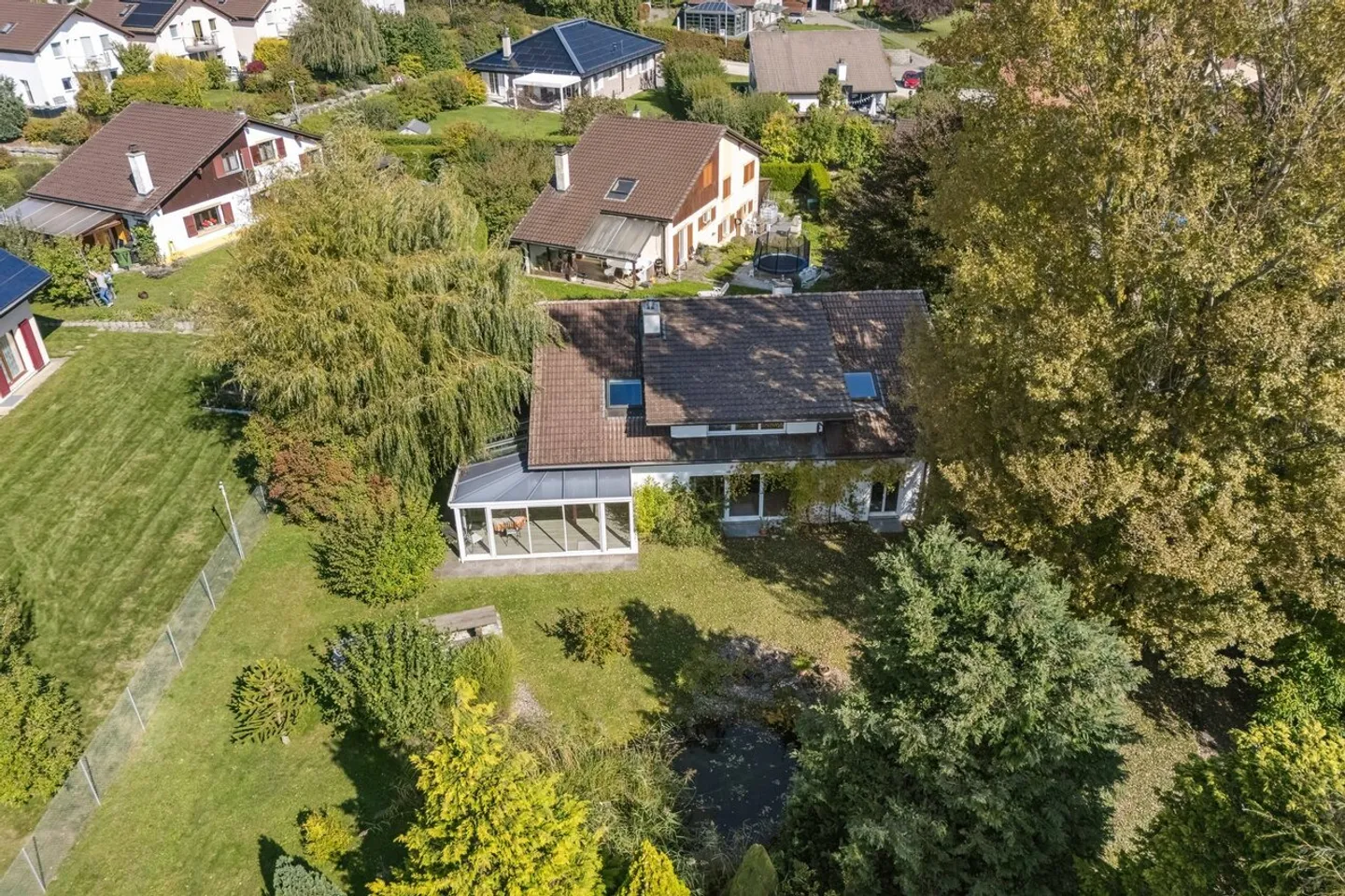 Diskrete Eleganz in einer grünen Umgebung in Fontaines - Foto 17 von 17