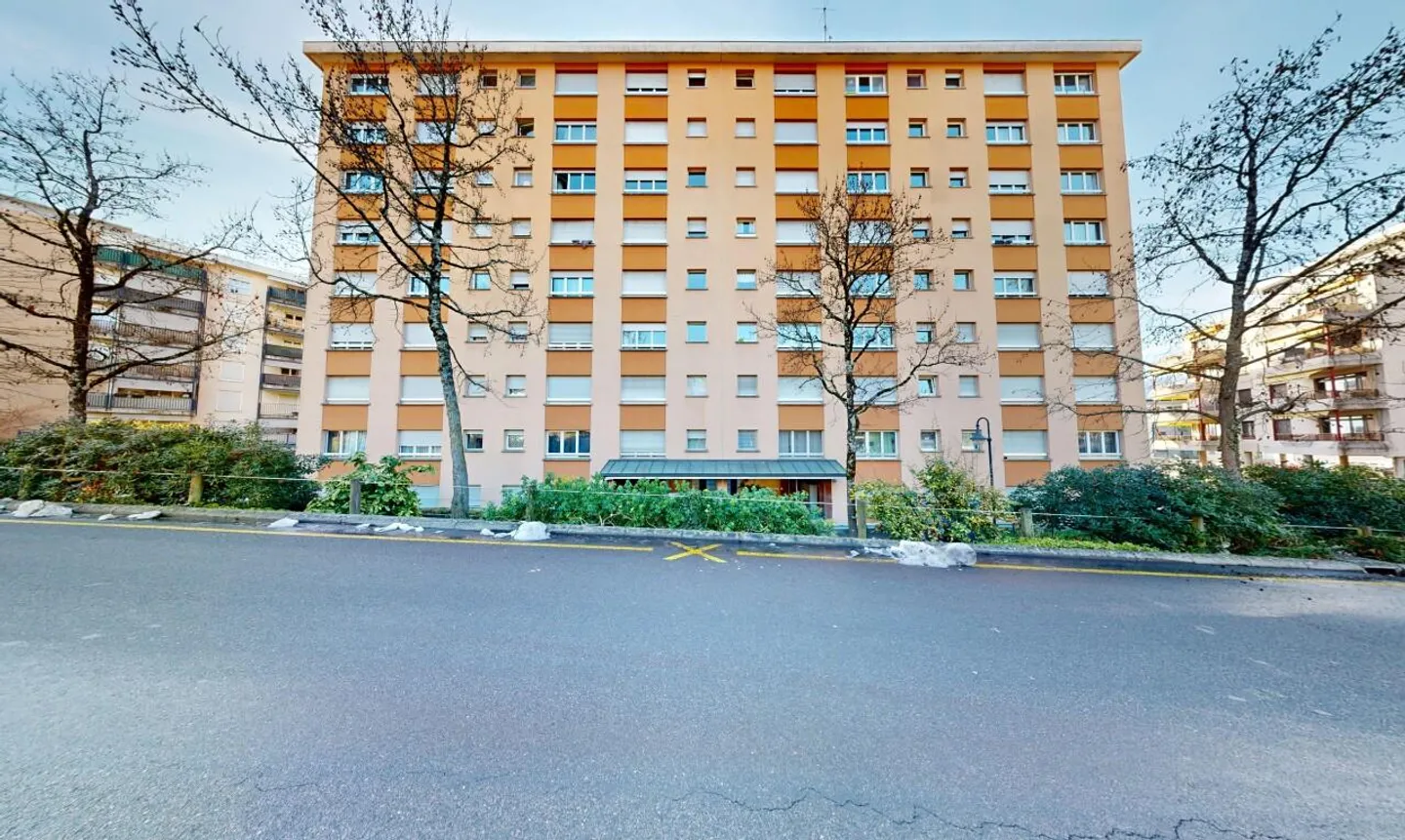 Bright studio with large balcony in the heart of Clarens - Photo 9 of 10