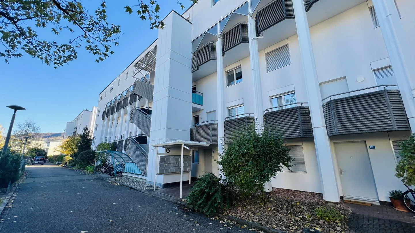 Attraktive 2-Zimmerwohnung mit Lift n Aesch - Ideal für Singles - Foto 1 von 15